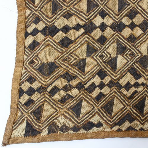 コンゴ(ザイール) 草ビロード クバ布 SHOWA 2103 | マンゴロベ