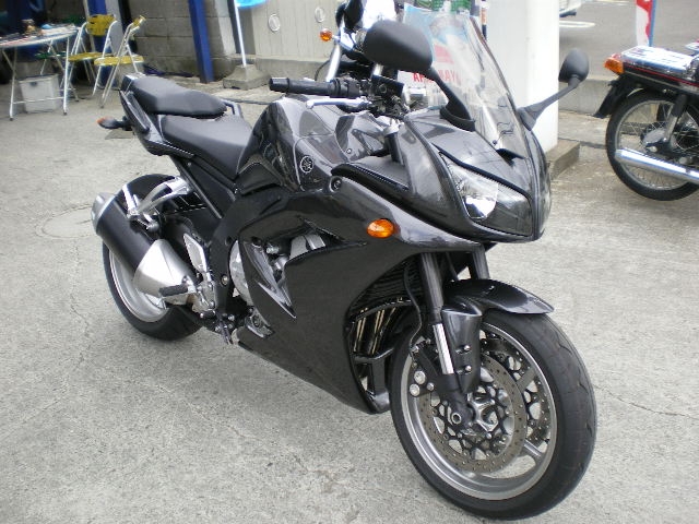 クルムス 愛車自慢 : FZ-1/FAZER フルカウル仕様！！