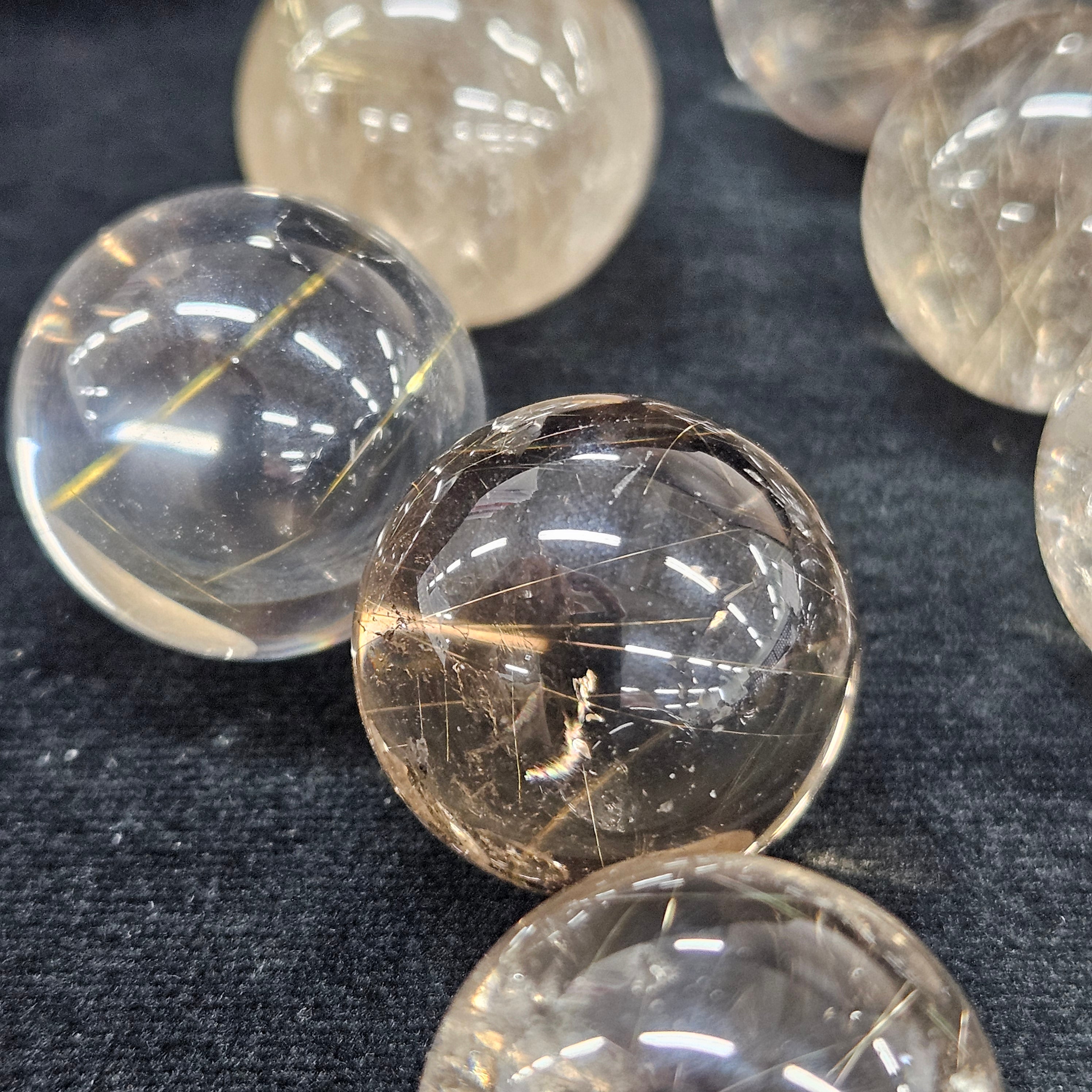 ルチルクォーツスフィア20㎜ - 金運 - ヒカル関連 – STONEMARKET