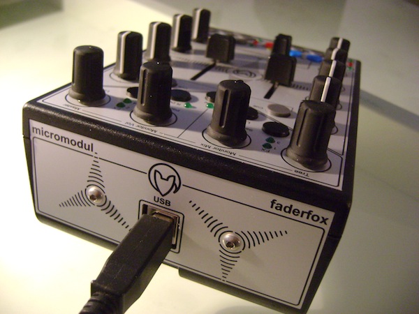 Faderfox DJ3 コントローラー ( MIDI ) Faderfox DJ3 コントローラー