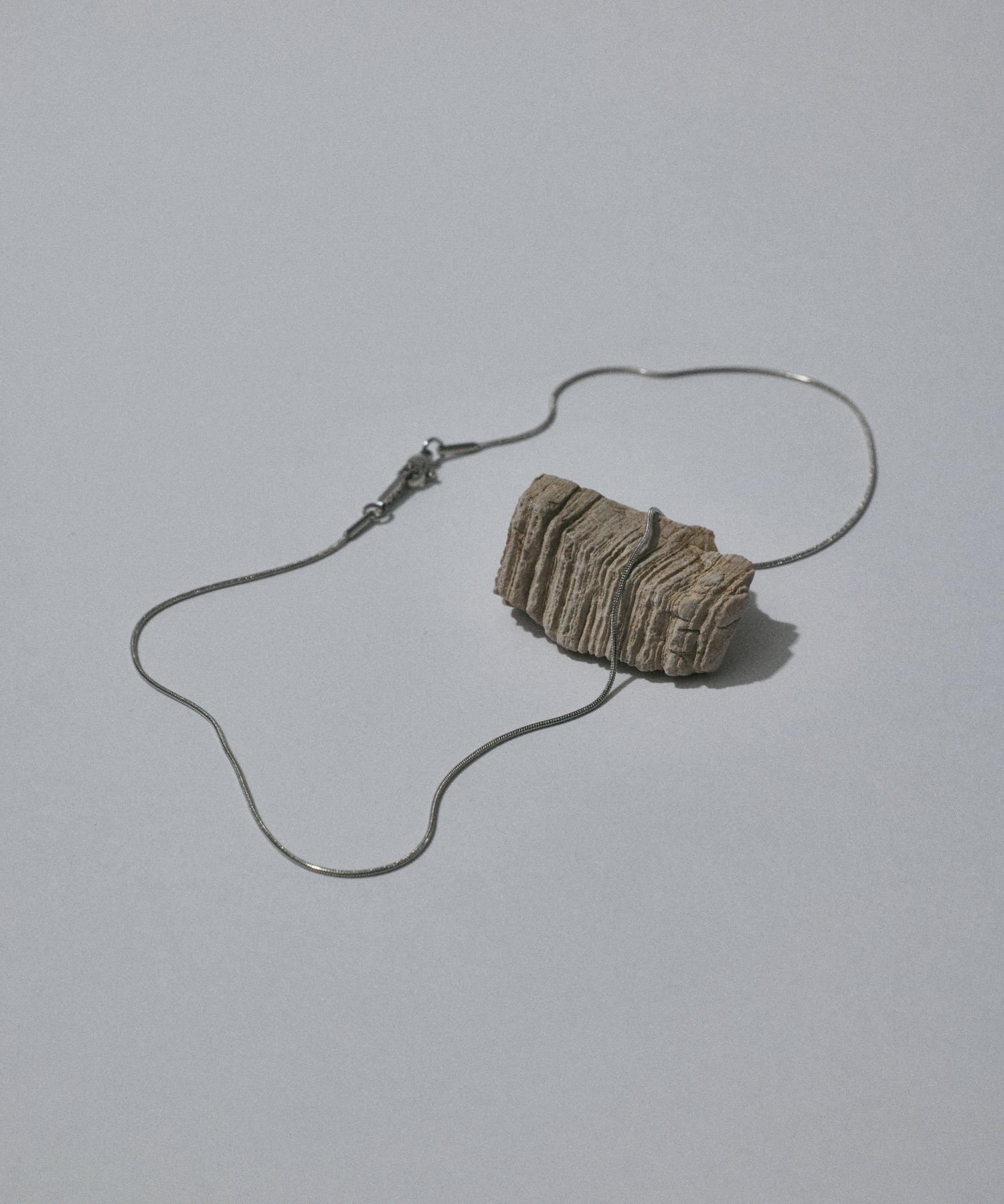 シルバー]1mmスネークチェーンネックレス/39cm