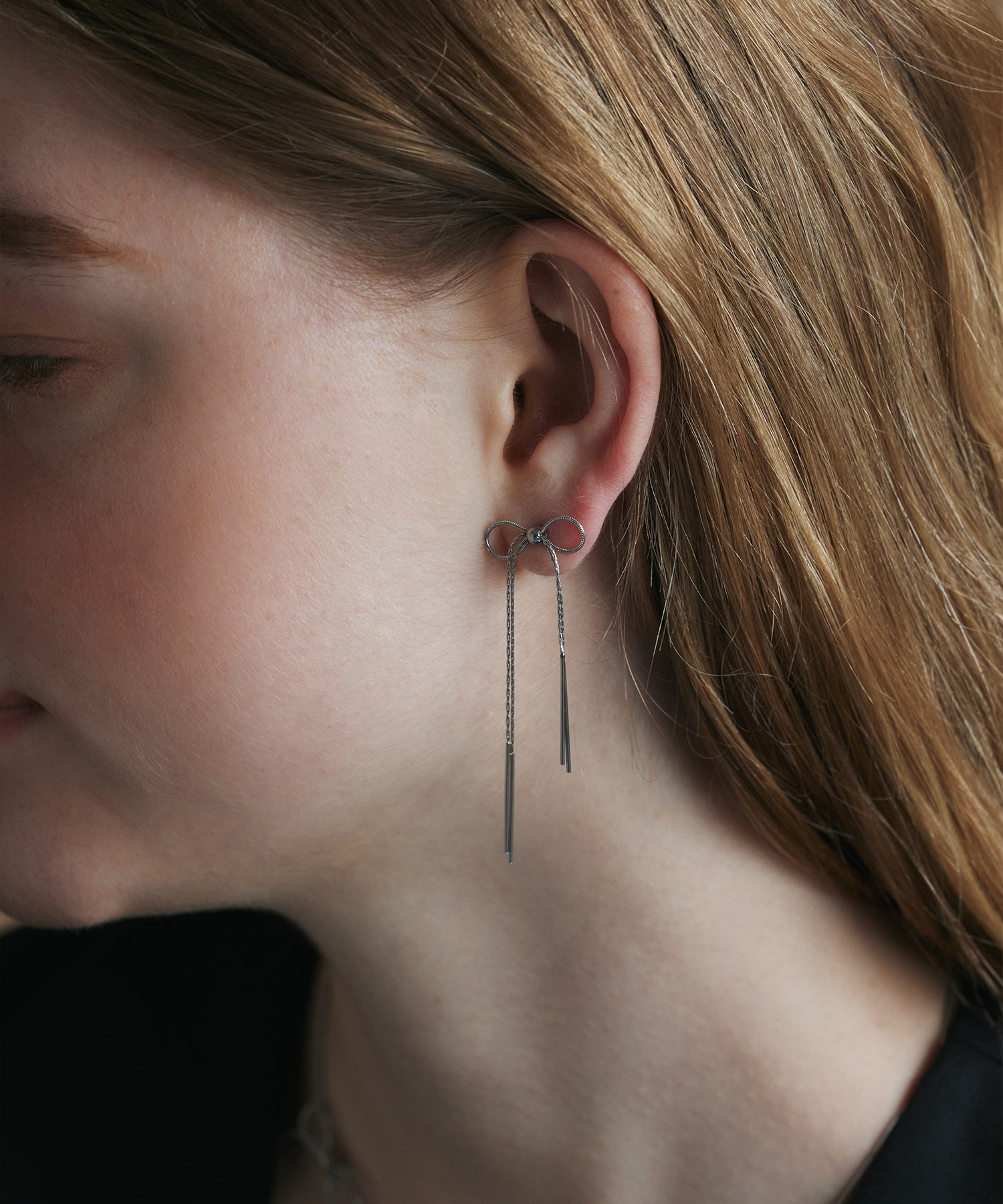 シルバー]リボンチェーンピアス