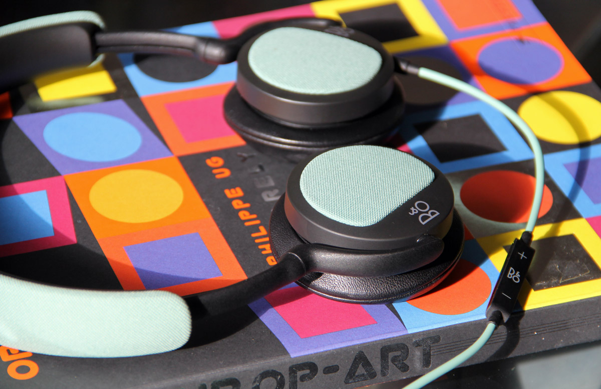 Bang & Olufsen BeoPlay H2 Headphones - COOL HUNTING®