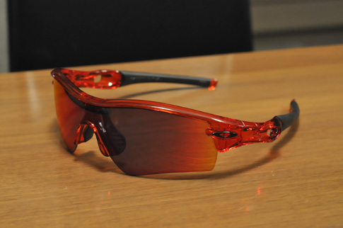 OAKLEY（オークリー）のサングラス、メガネならD-Eye nakahara megane