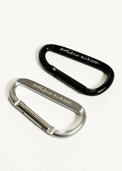 Signature Carabiner [keychain] – Estudio Niksen