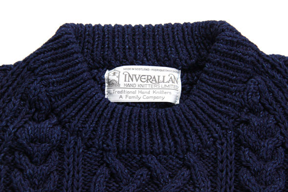 デニムヤーンクルーネックセーター ハンドニット ケーブル編み/全2色