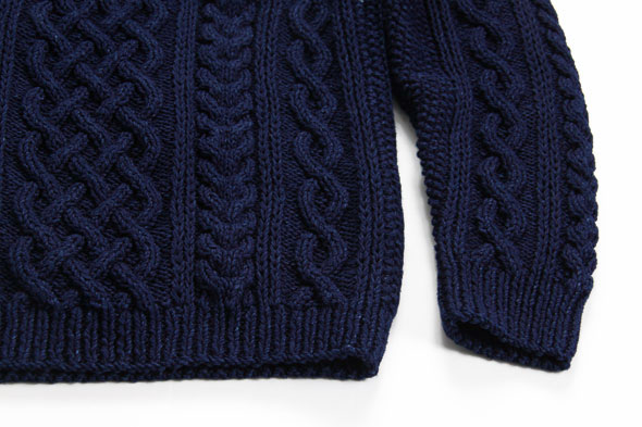 デニムヤーンクルーネックセーター ハンドニット ケーブル編み/全2色