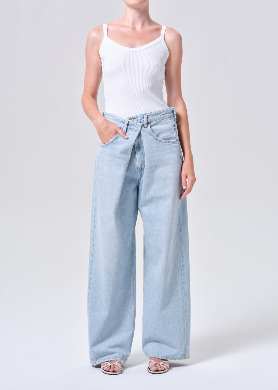 Vana Fold Jean (Weightless) in Spark – AGOLDE