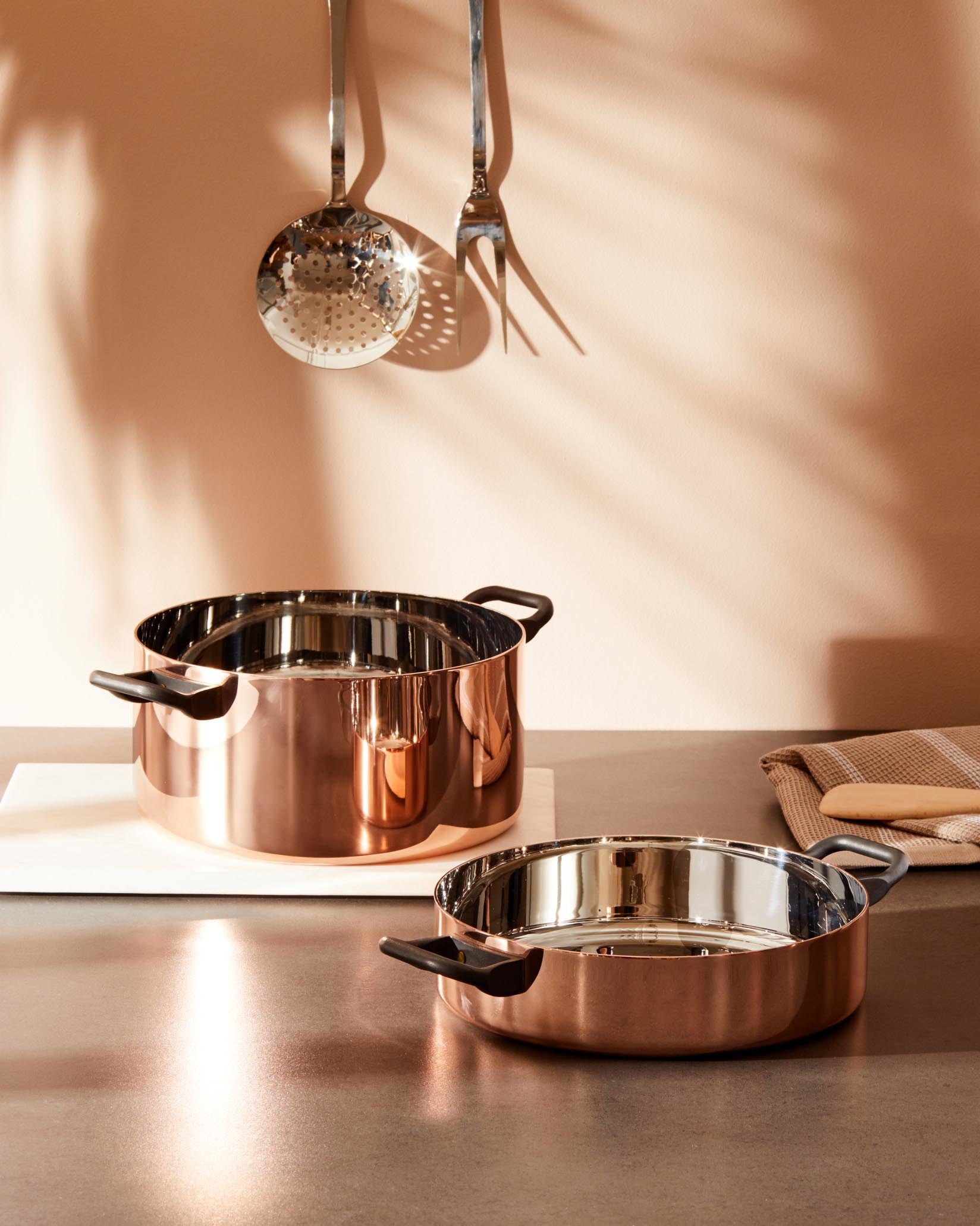 La Cintura Di Orione Low Casserole Two Handles By Richard Sapper