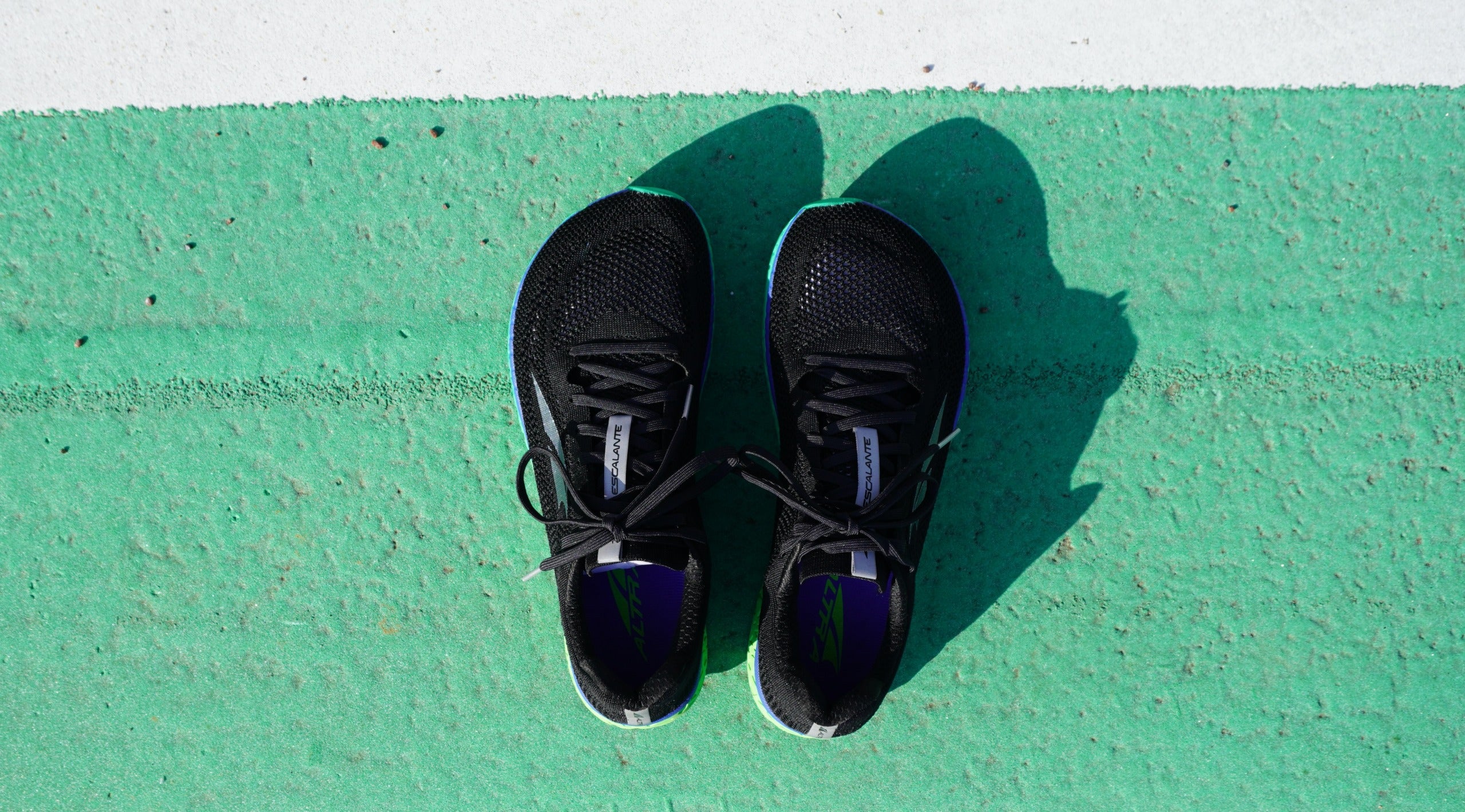 ALTRAの最もスピーディなモデル ESCALANTE RACER（エスカランテ