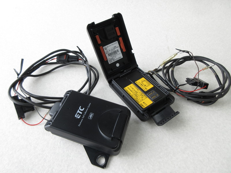 バイク用ETCの選び方！アンテナ一体型と分離型、日本無線とミツバ、何