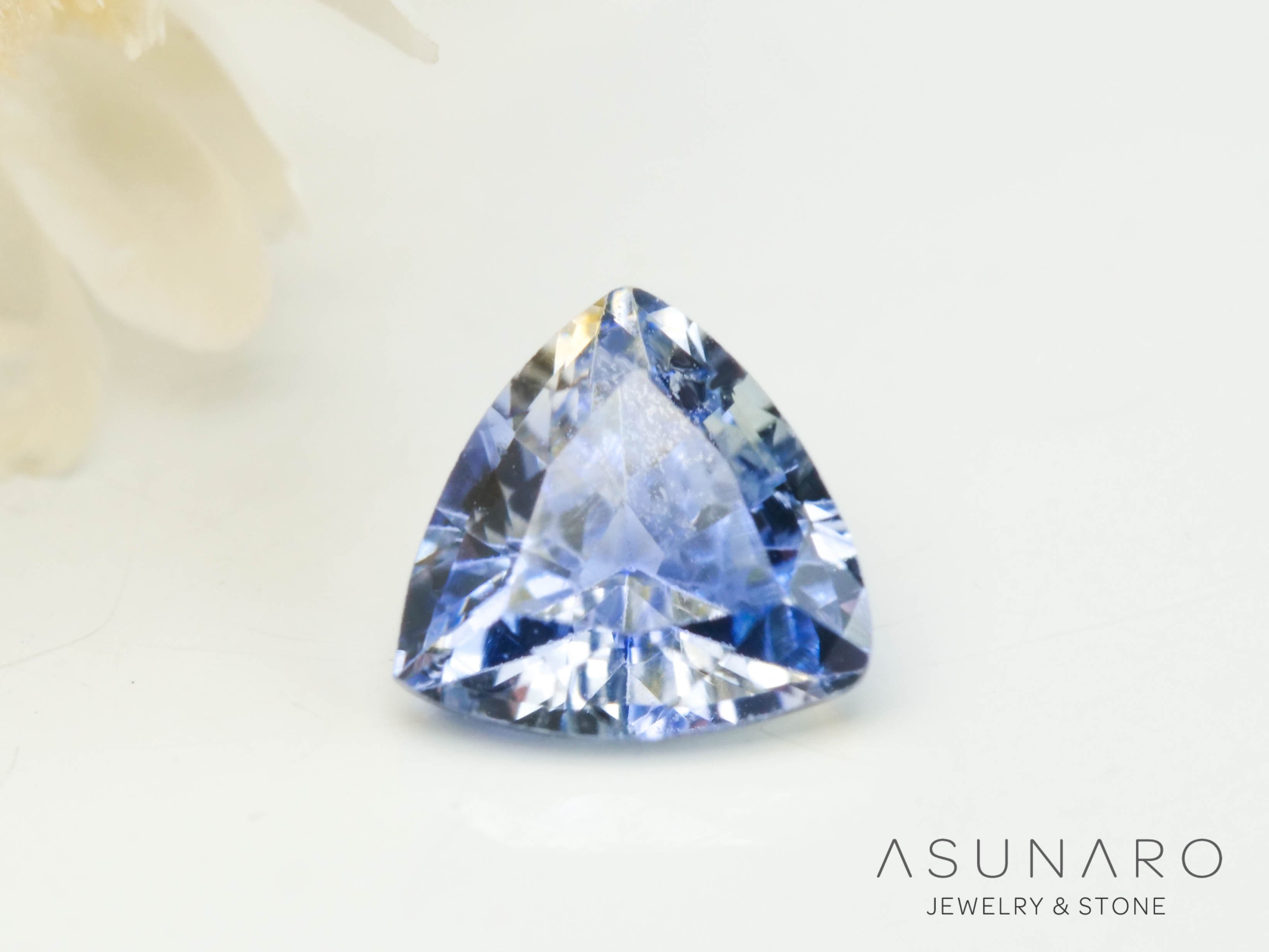 バイカラーサファイア トリリアントカット スリランカ産 0.27ct