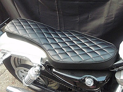商品詳細 【スポーツスター用ダイヤモンドカスタムシートA】 « 部品屋K&W
