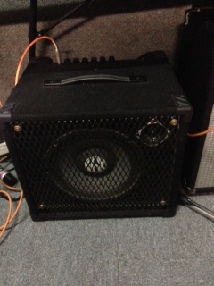 貸し出し用ベースアンプ | 北のジャズドラマー日記