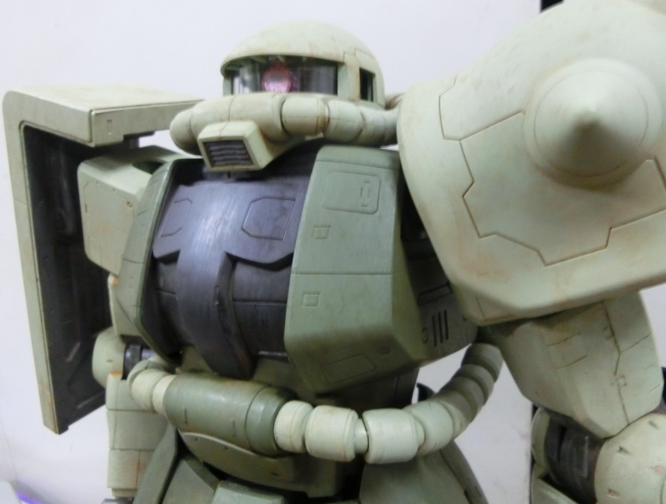 バンダイ 1/48 メガサイズモデル 量産型ザク | モデログラード：模型と