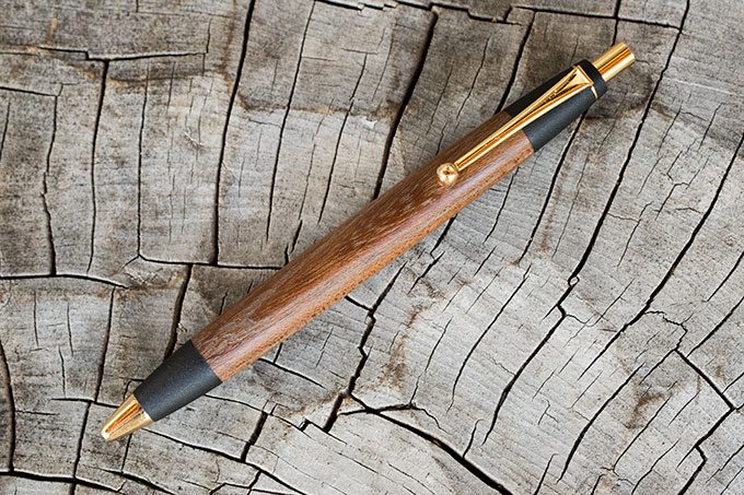 7年ものの神代欅のペンの修理 | 野原工芸｜作り手の裏話