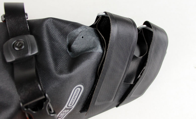 バイクパッキングが人気ですが、老舗オルトリーブがようやく腰をあげ