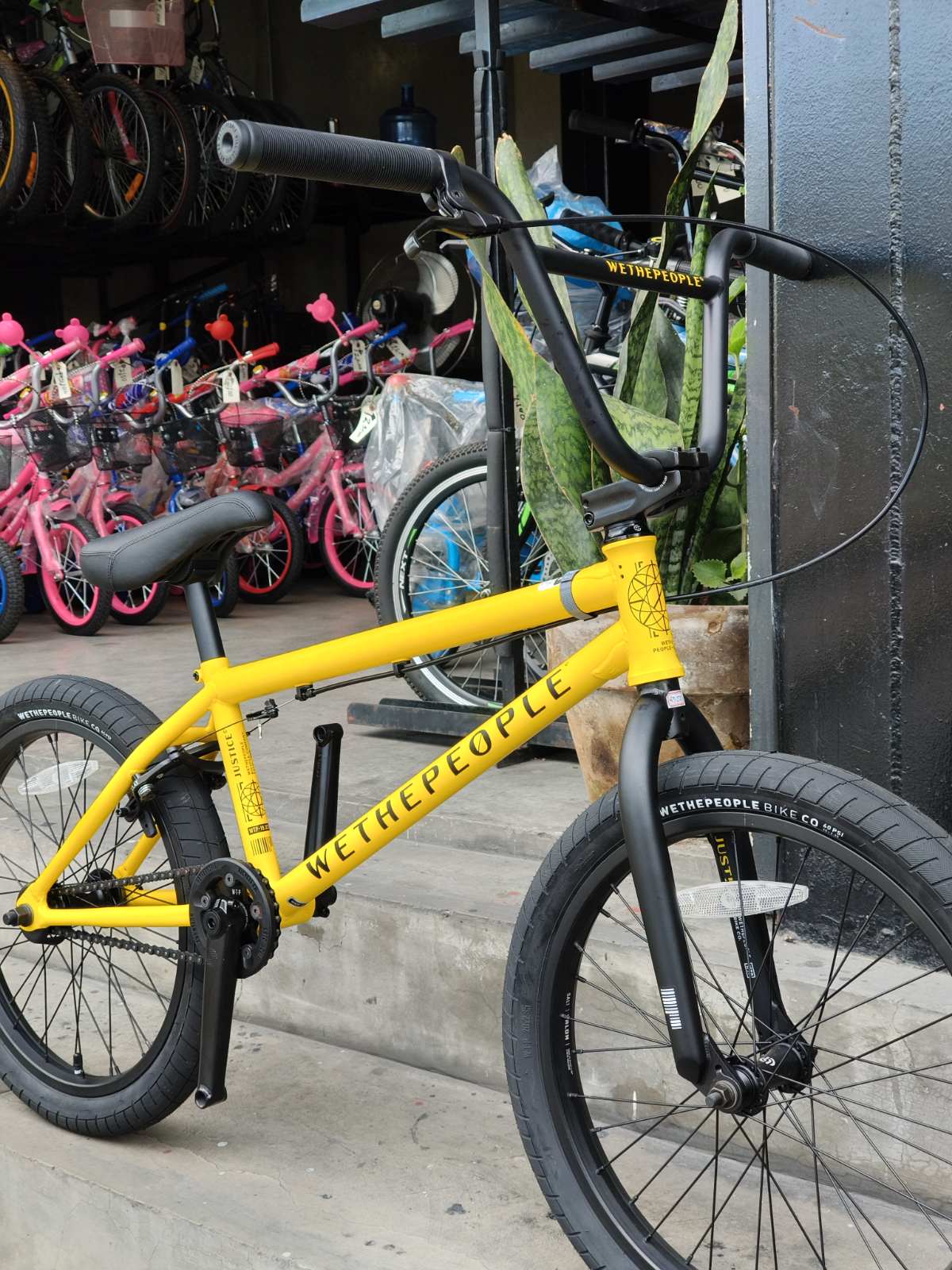 Wethepeople Justice BMX Matte Taxi Yellow – BMX Cycle Center