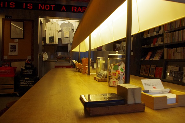 本屋探訪記vol.58：東京中目黒には名編集長が経営する「カウブックス中