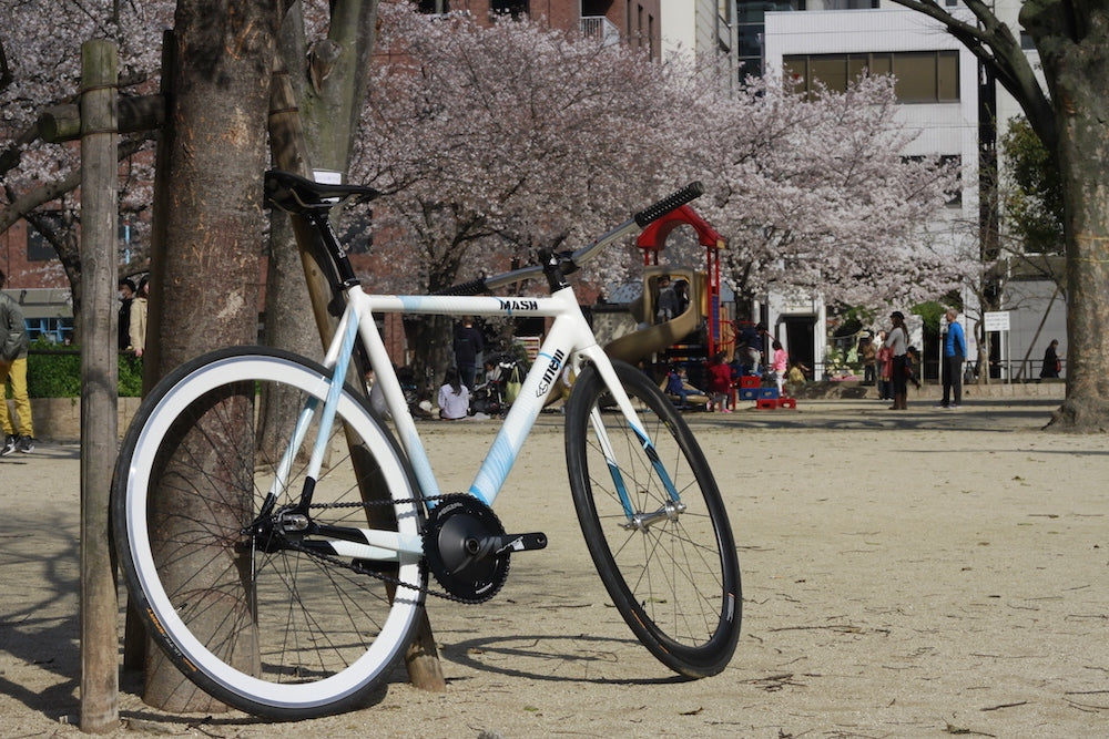 春仕様のパララックスをご覧ください。 | ブローチャーズ - BROTURES