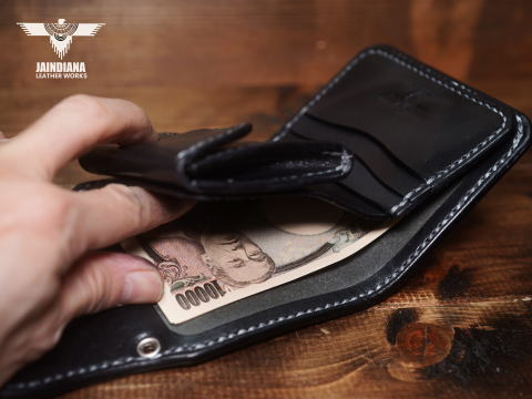 BCHC-B コンパクトサイズが手に馴染むハーフウォレット