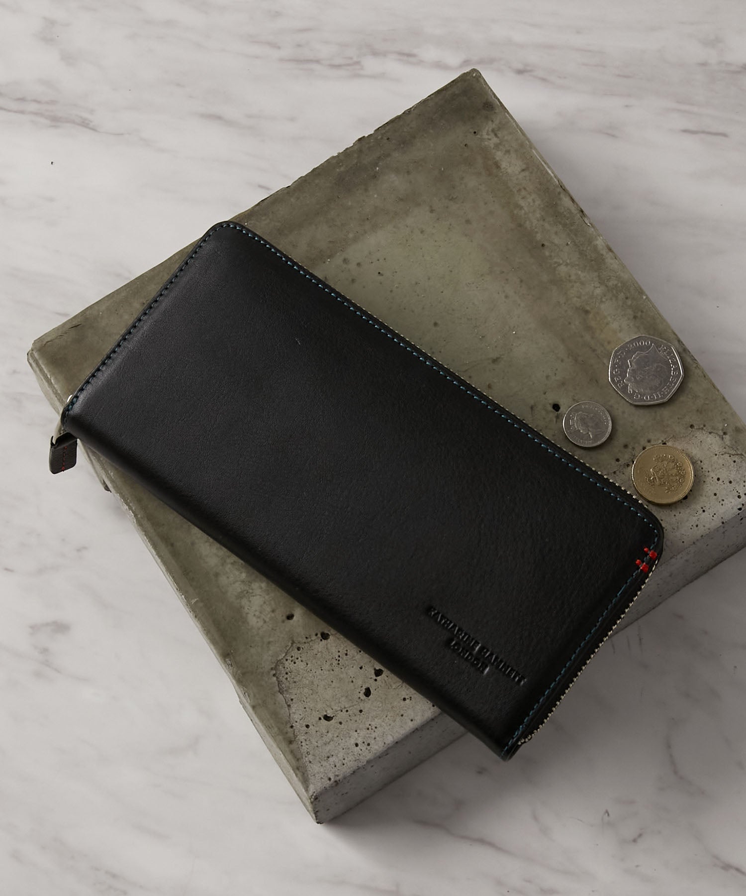 KATHARINE HAMNETT LONDON】MINERAL ラウンドファスナー ロング