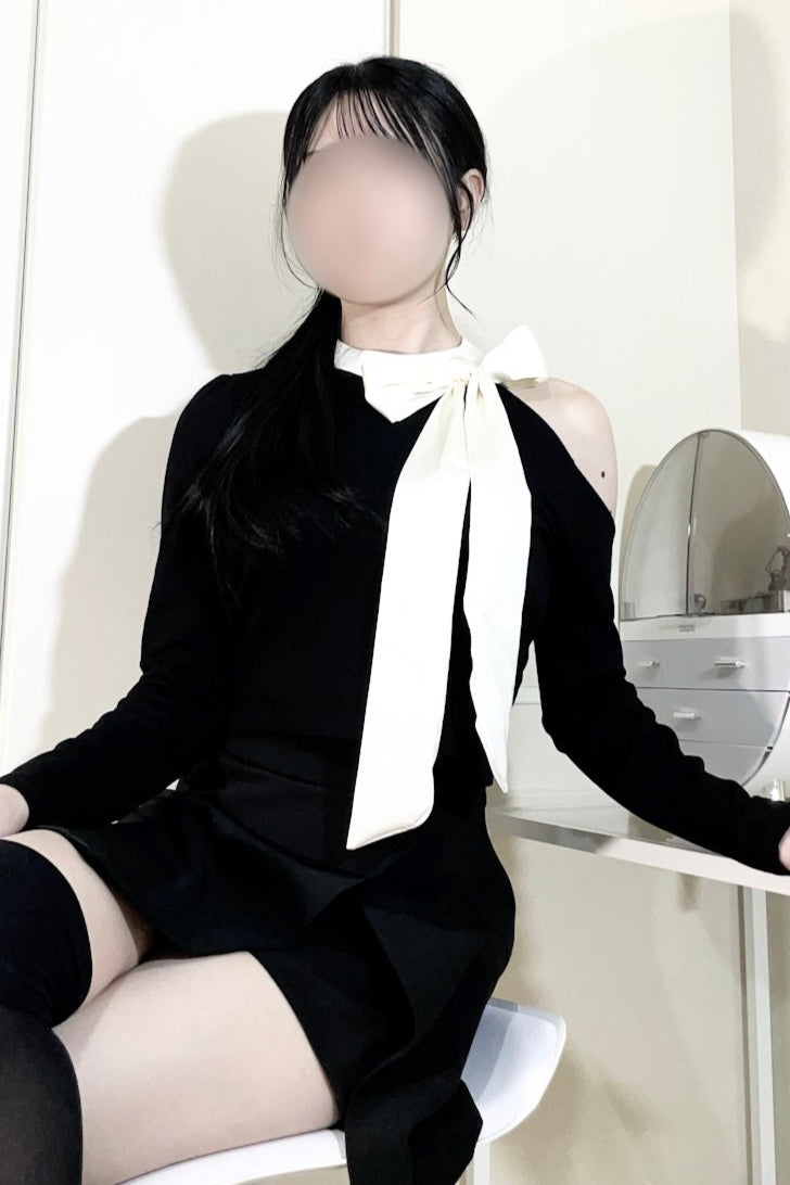 ブラックリボンロングTシャツ KR11322