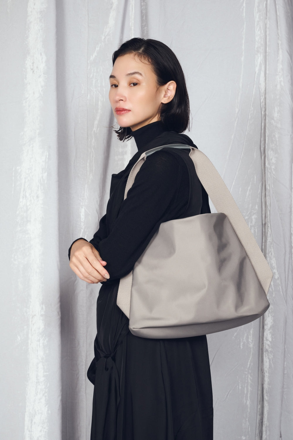 セール30%オフ】UTILITY MINIMAL NYLON ONE SHOULDER (S)【031600