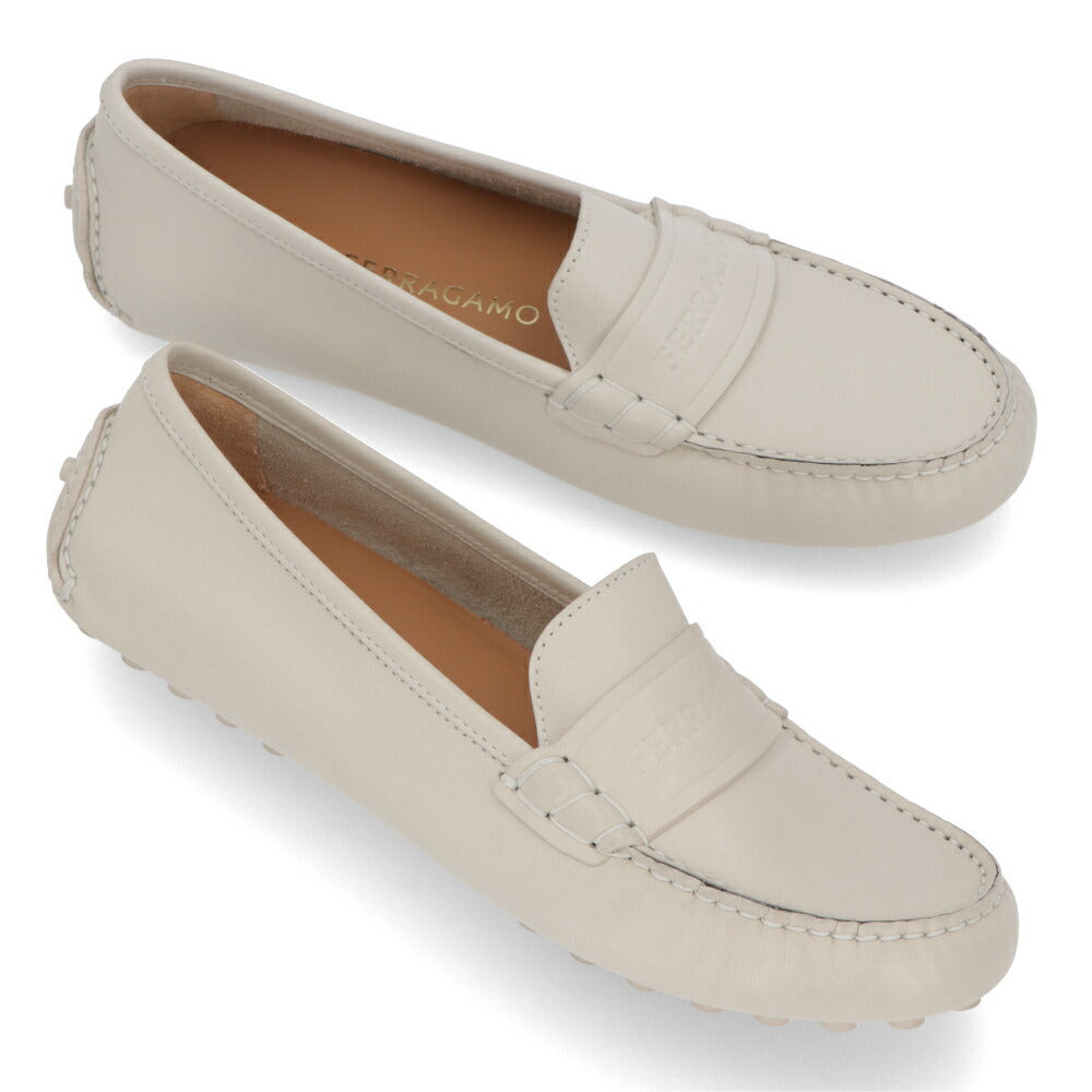 FERRAGAMO クリーム色 ローファー – LE CHIEN