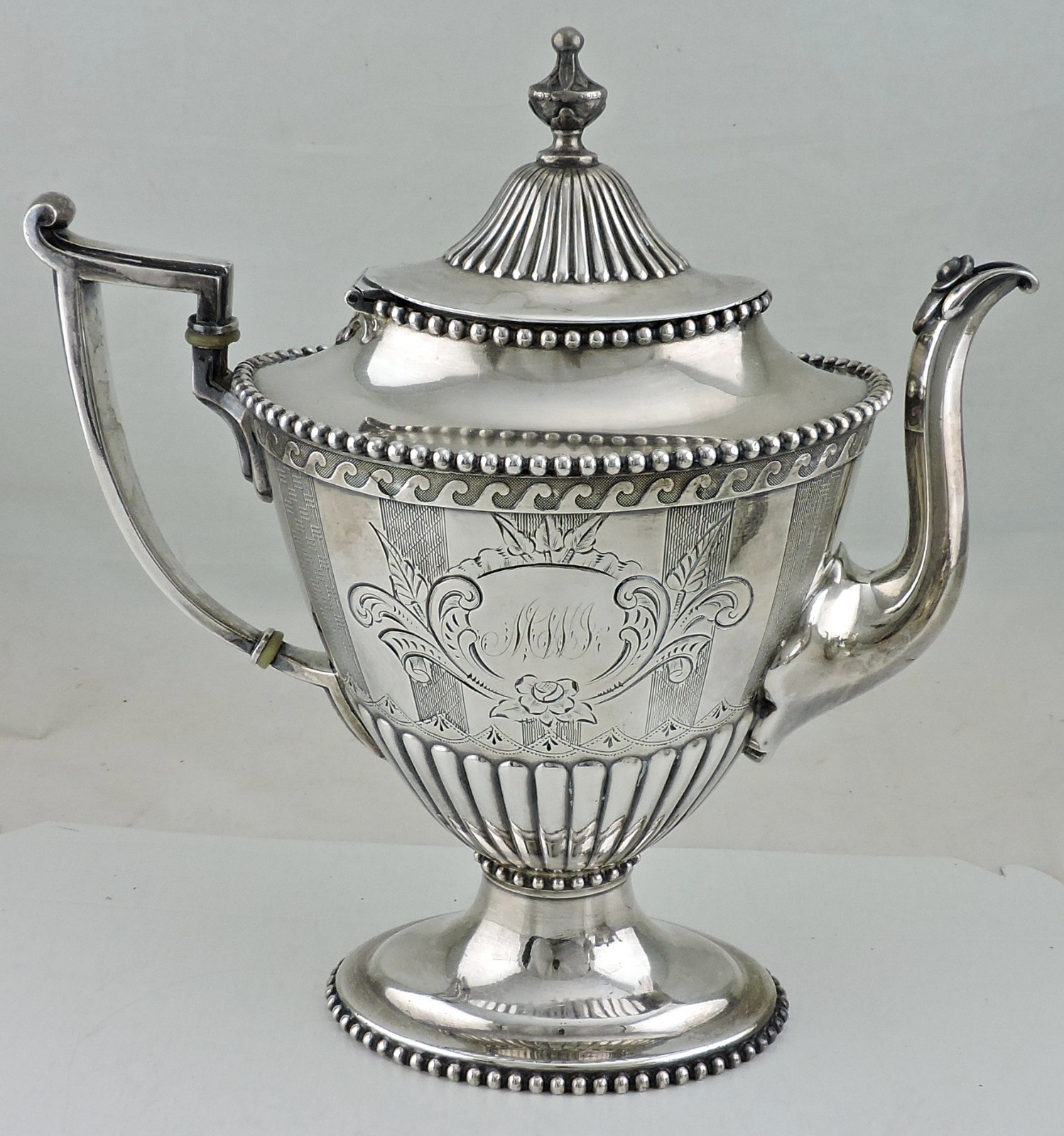 ティーサービスに欠かせない！サモワール（Samovar）をご存知ですか