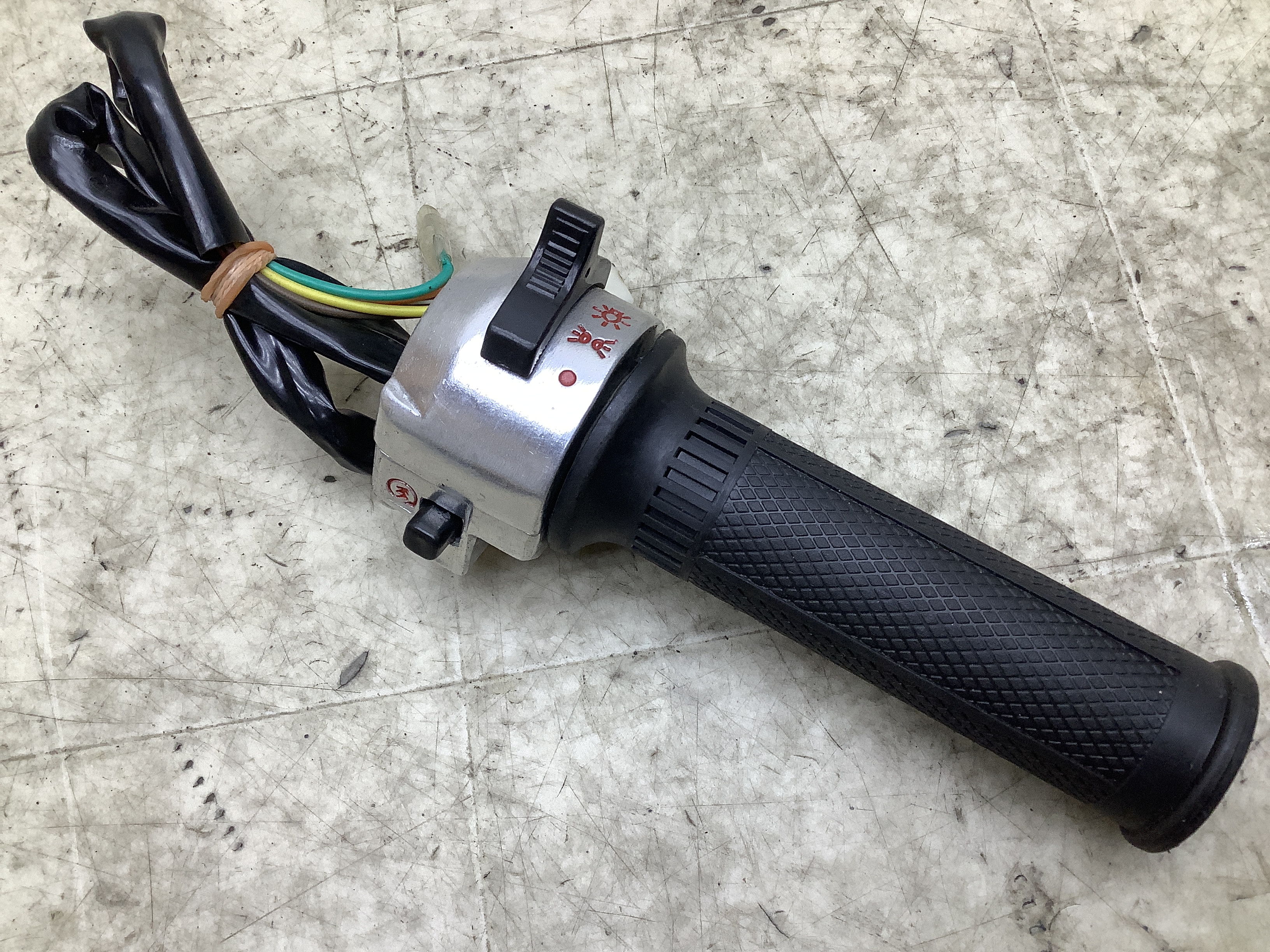 中古バイクパーツ販売専門店アイラブモータースーパーカブ90/CUB90(12V