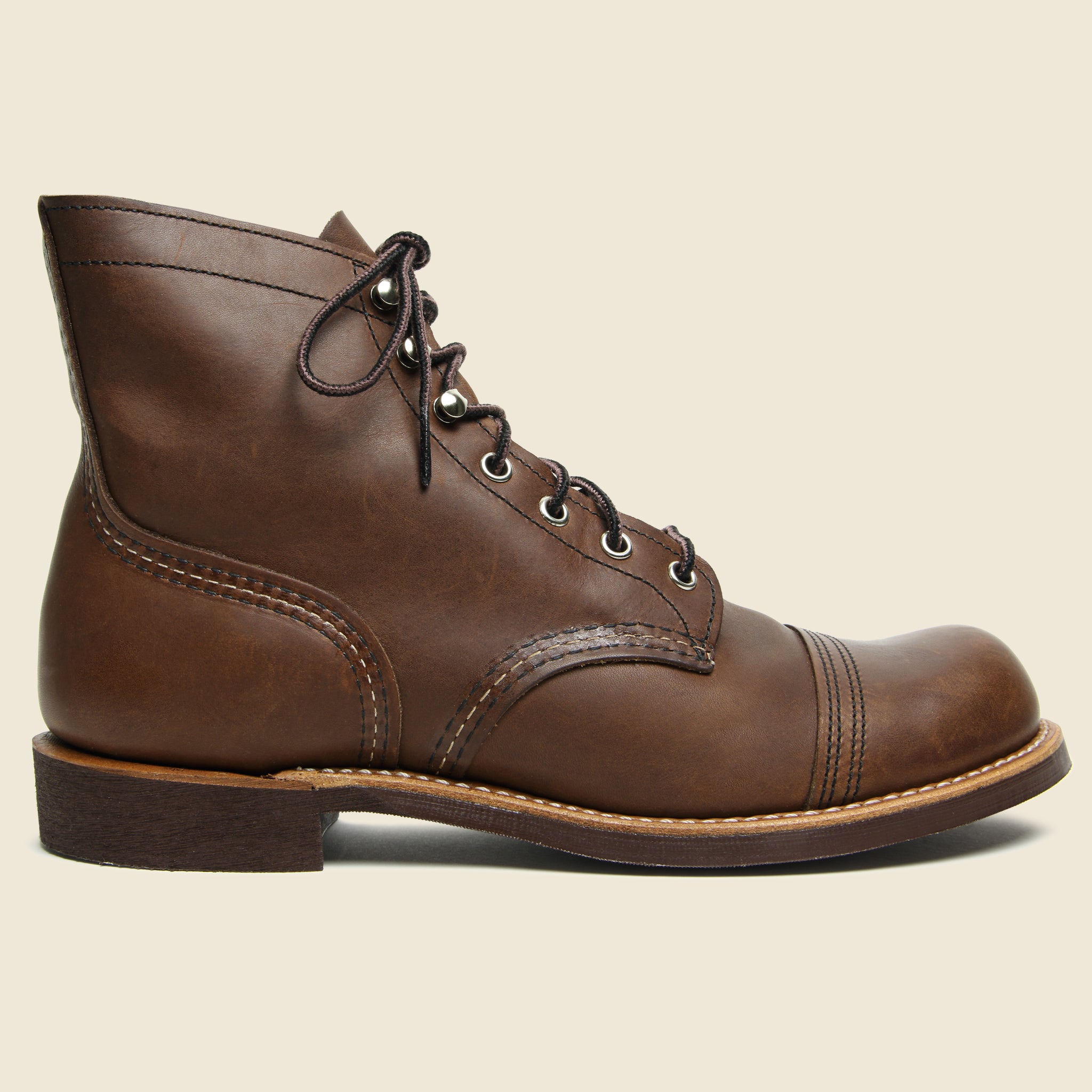 Iron Ranger No. 8111 - Amber - Mini-Lug Sole