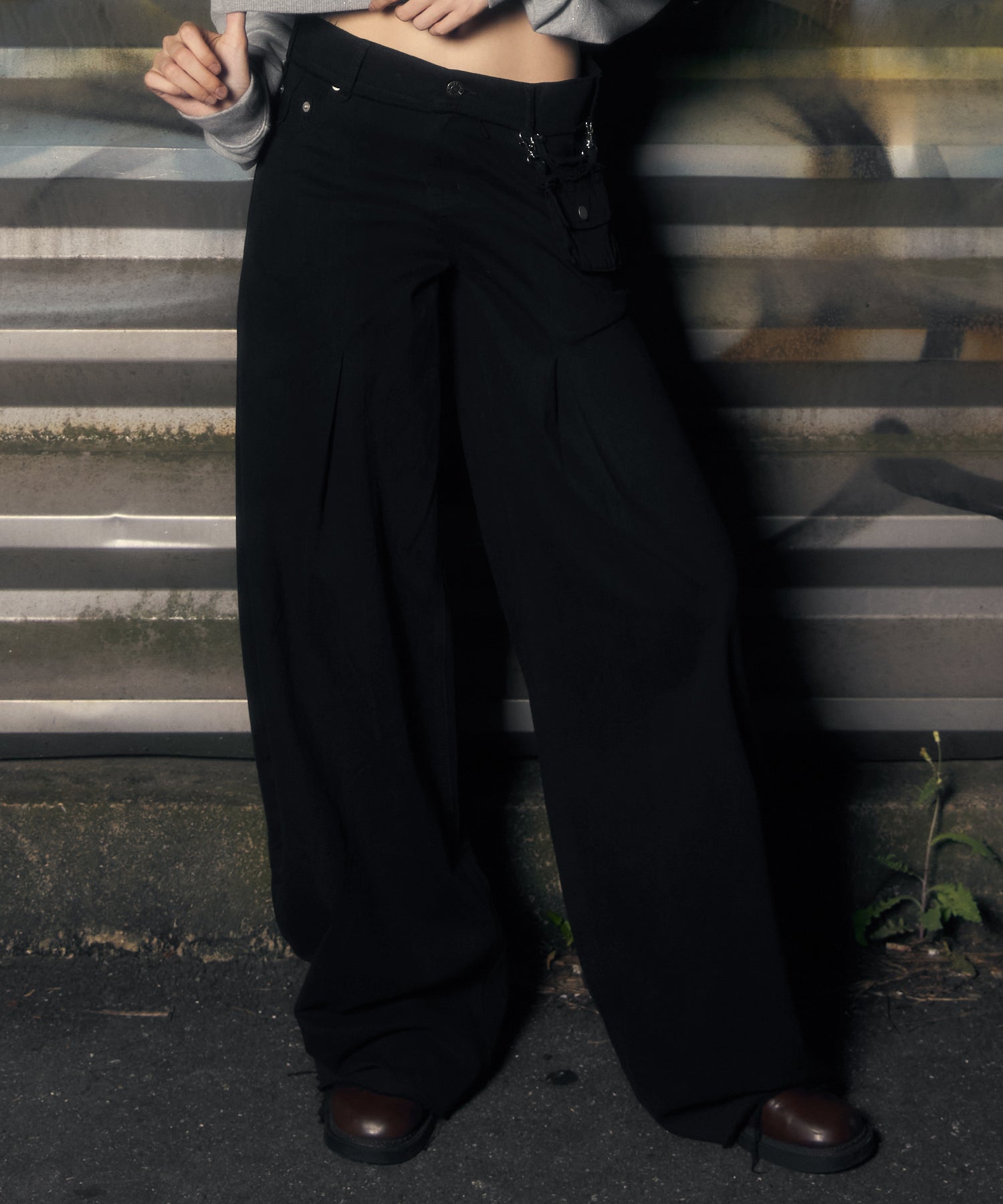 ウエストポーチカーブセンタータックパンツ｜ACLENT（アクレント）