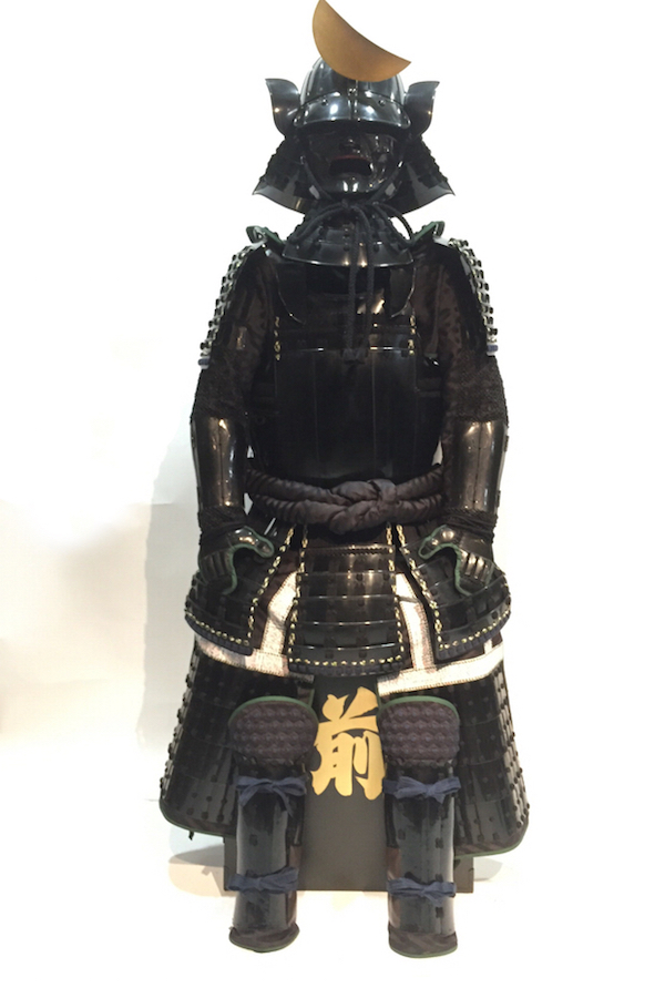 鎧兜甲冑】黒糸威し 縦矧桶側 二枚胴具足（伊達武者具足） | 甲冑工房 武寿