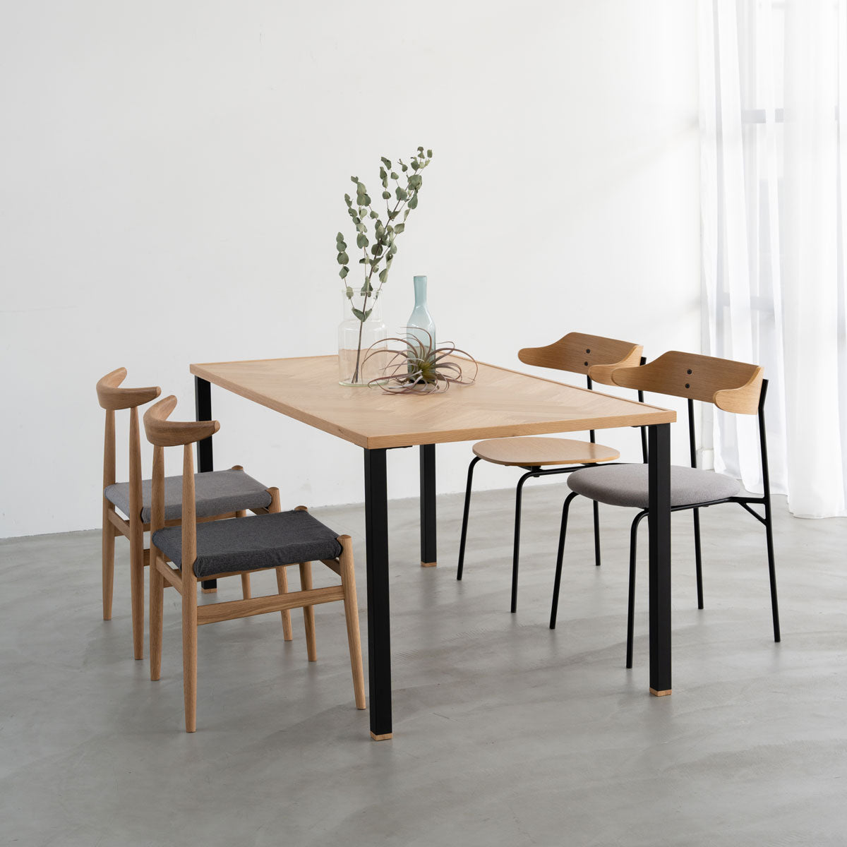 ノードⅡ ダイニングテーブル ヘリンボーン｜家具・インテリア通販の関