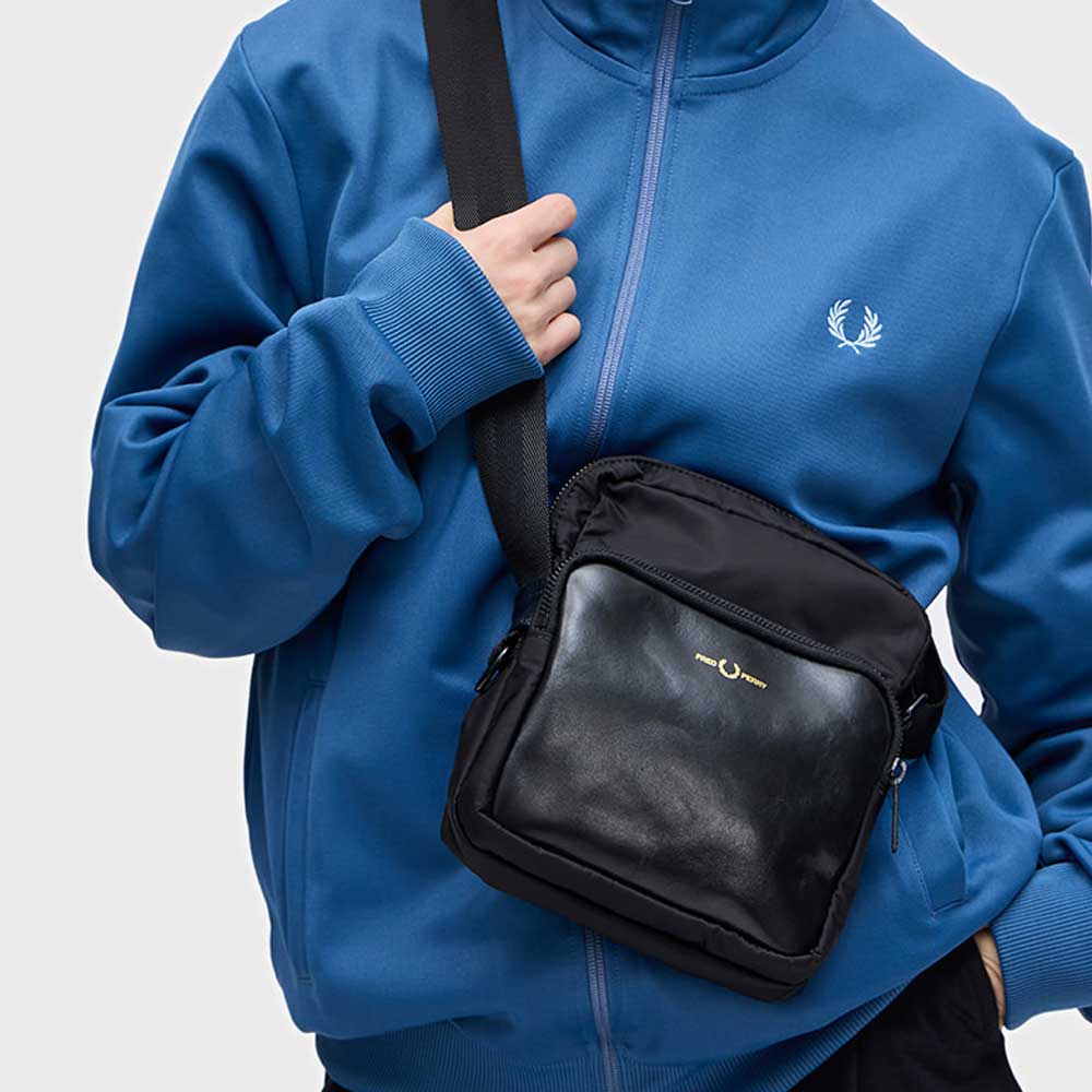 FRED PERRY フレッドペリー Nylon Twill Leather Side Bag L7275774