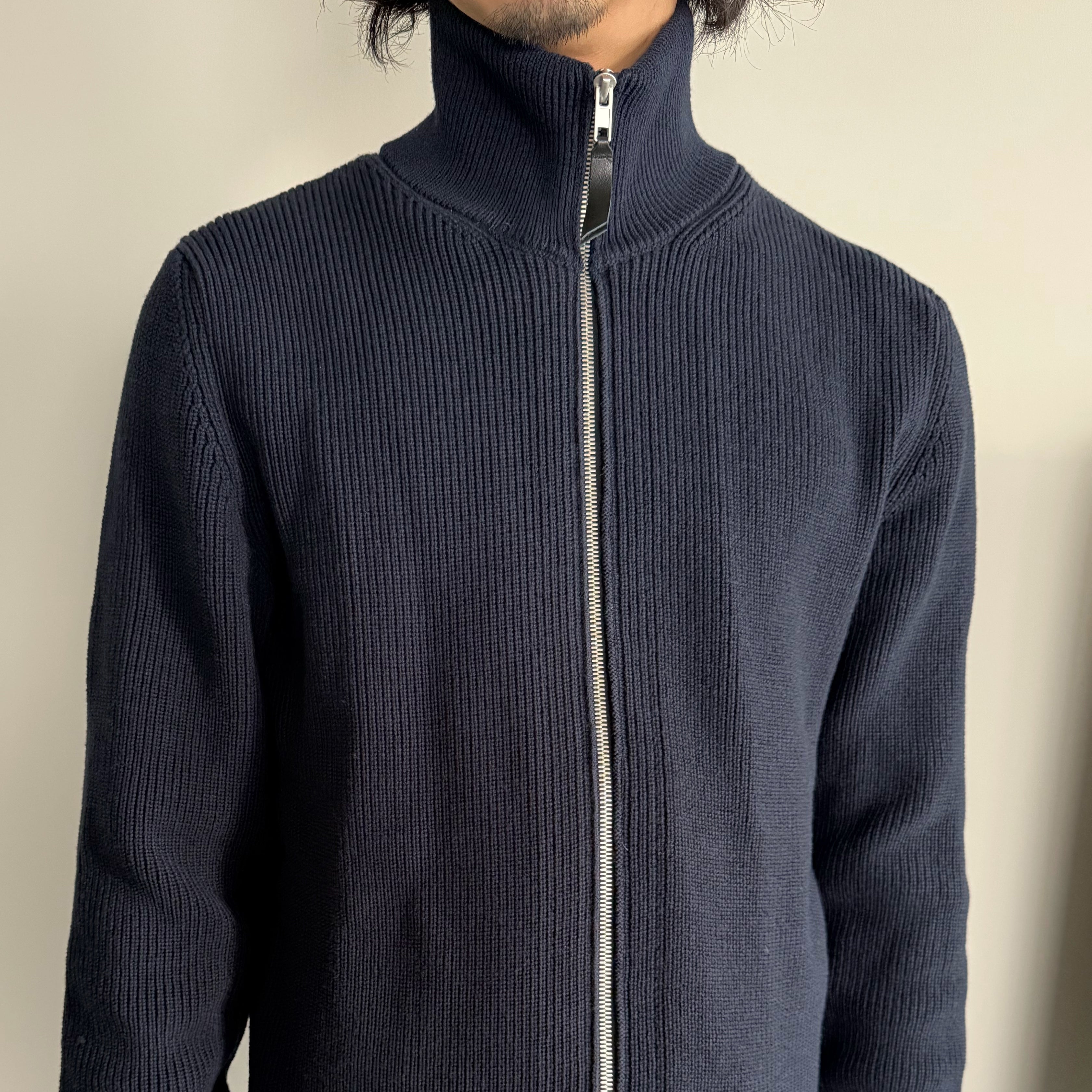 着心地とデザインを兼ね備えた万能アイテム。合わせるアイテムを選ば