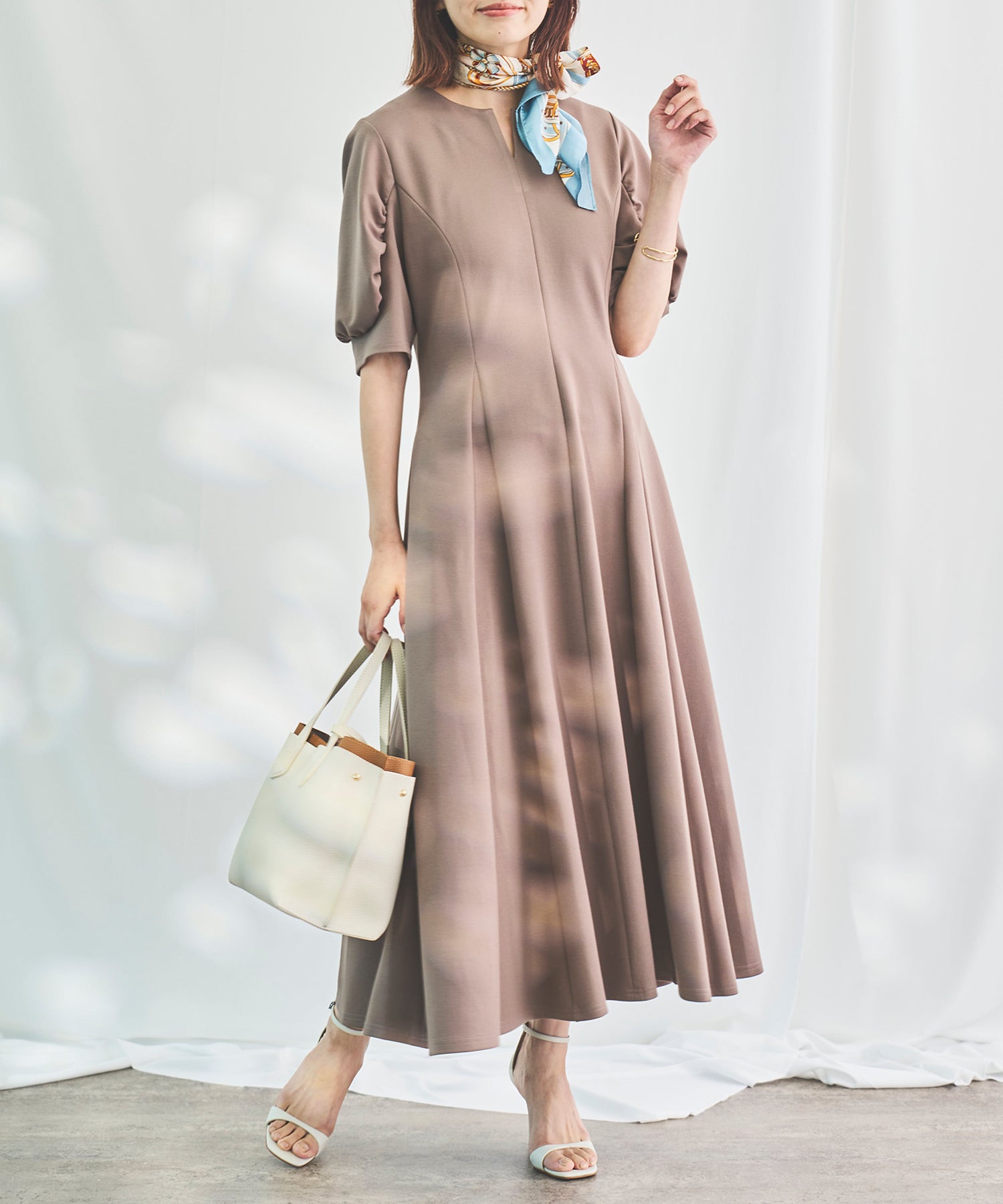 手洗いOK・UVカット】ハーフパフ袖フレアワンピース – Sirin Online Store