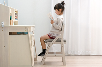 □現役ママシリーズに学習チェア登場 | タンスのゲン株式会社