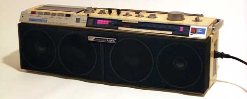 アイワのステレオラジオカセットレコーダ CS－J50 『FootWork SR』