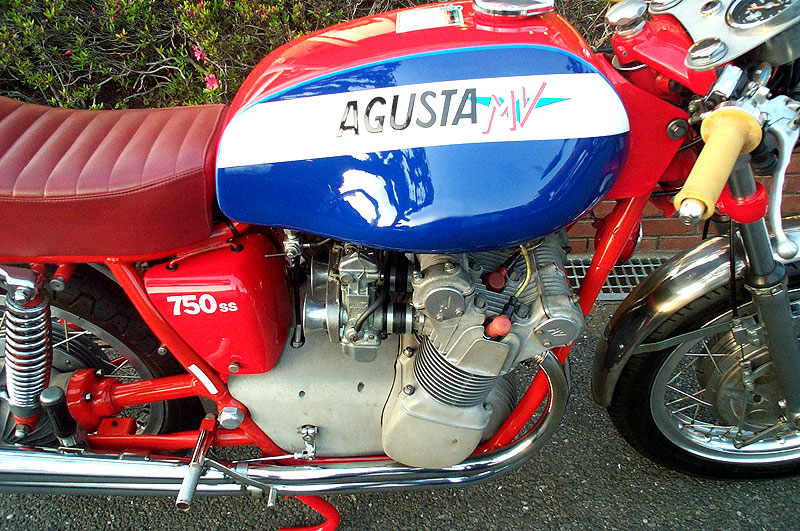 秀逸なる、世界のクラシックバイクが集結する 日本唯一の専門店！！