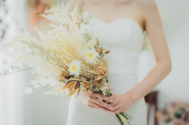 ドライフラワーのブーケは「永遠の愛」の象徴！結婚式や前撮りに