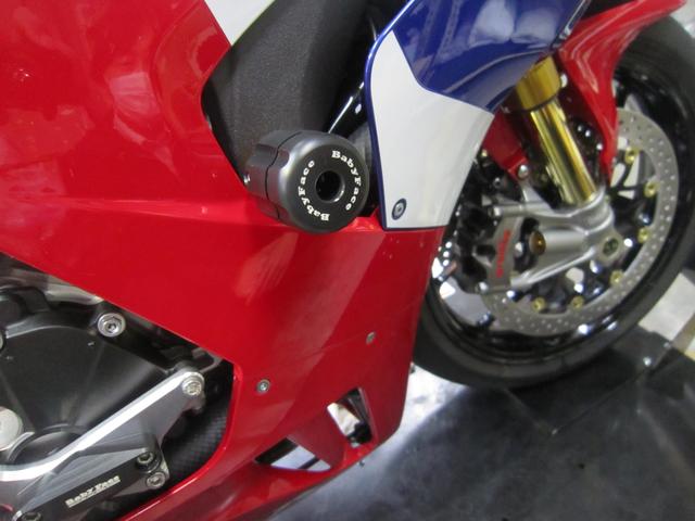 CBR1000RR－R フレームスライダー＆エンジンスライダー