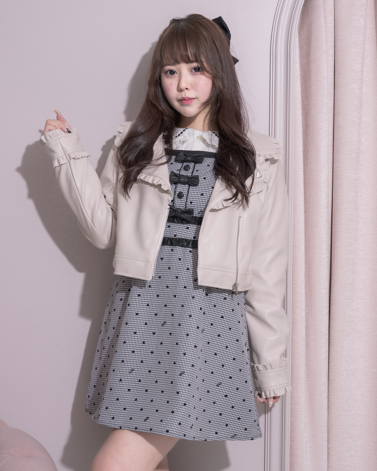 ハートスタッズフリルショートライダース – pium