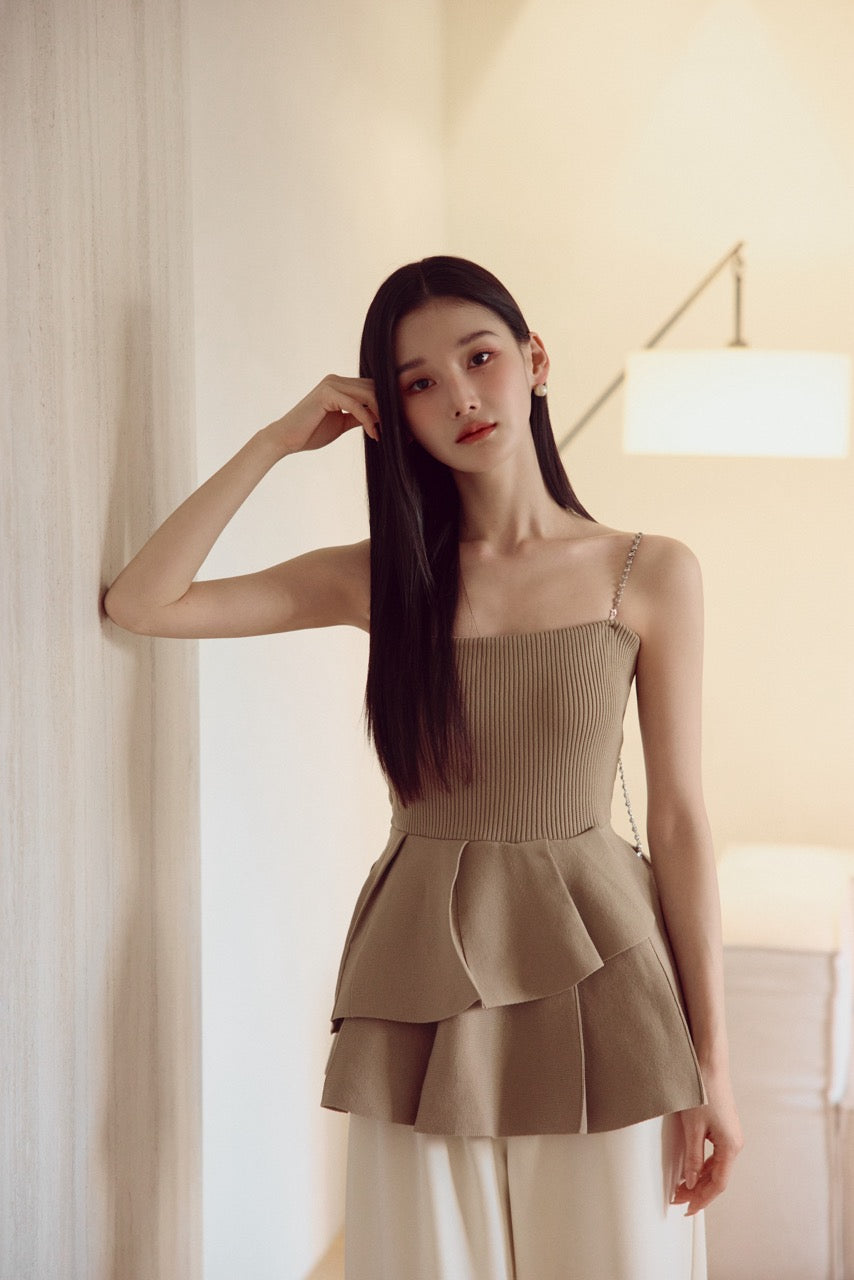 チェーンストラップペプラムニットベアトップ – poláura OFFICIAL