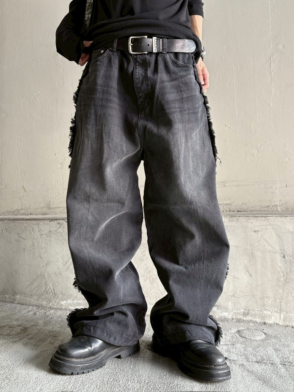 大阪店WEB限定受注制【Chikashitsu +】 fringe wide denim pants