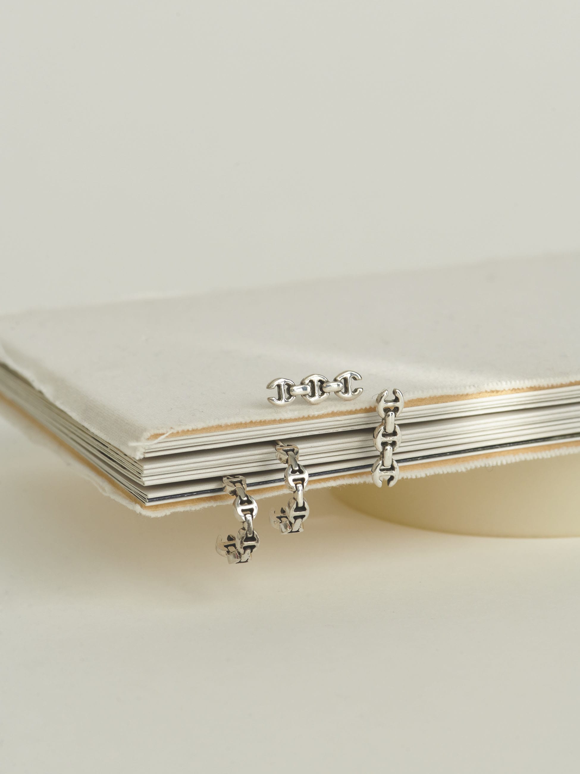 トグル スタッズピアス｜HOORSENBUHS(ホーセンブース)｜Ron Herman