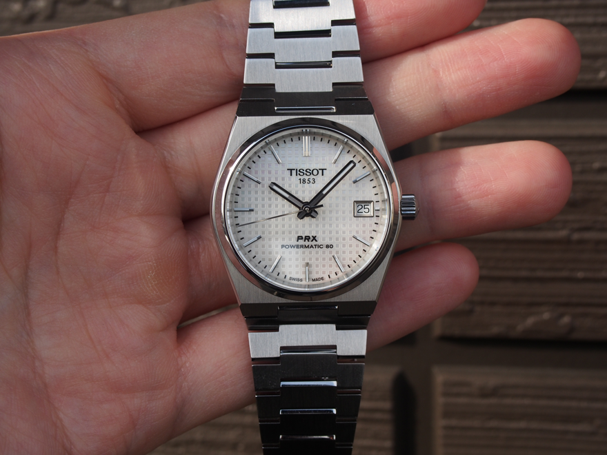 ついに登場！ 35mmの小径自動巻きモデル、ティソ「PRX」を実機レビュー