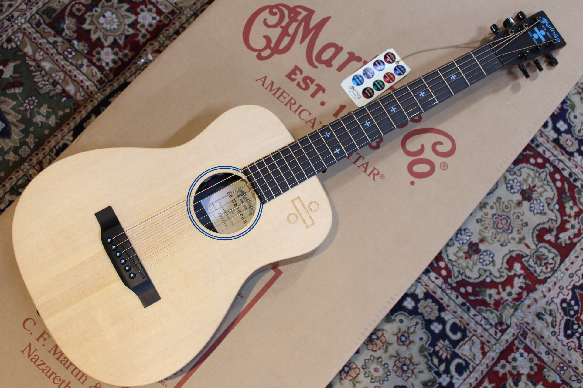 緊急入荷！！エドシーラン・シグネチャーモデル入荷です