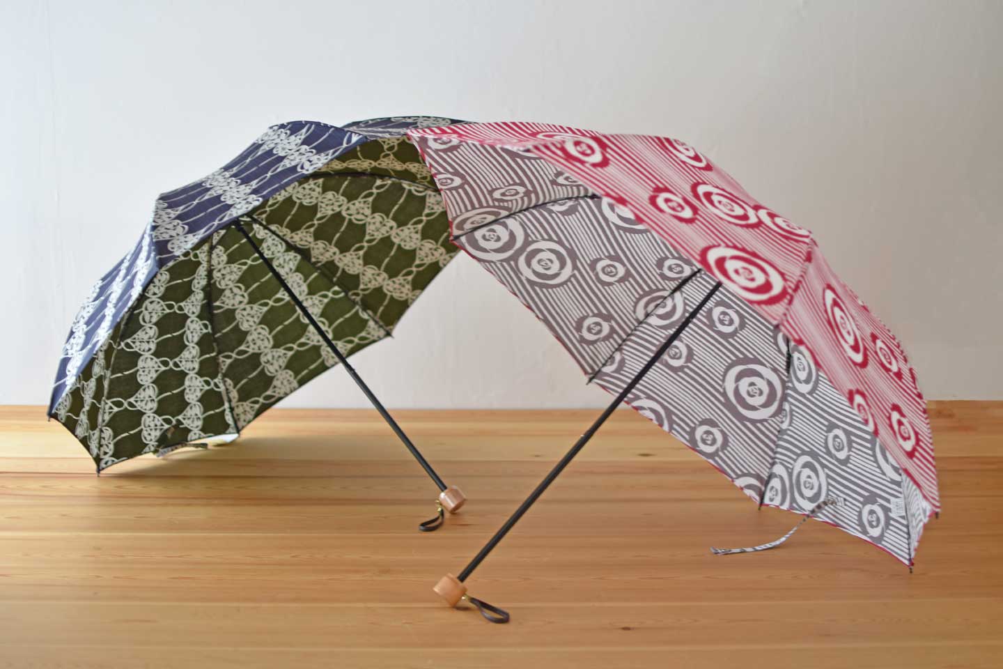 伊砂文様シリーズに新柄「ハートカズラ」と「椿」が登場しました